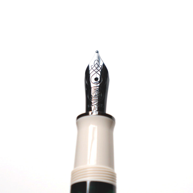 【限定品】Pelikan(ペリカン) 万年筆 スーベレーン670 ウォームグレー 極細字/細字/中字/太字