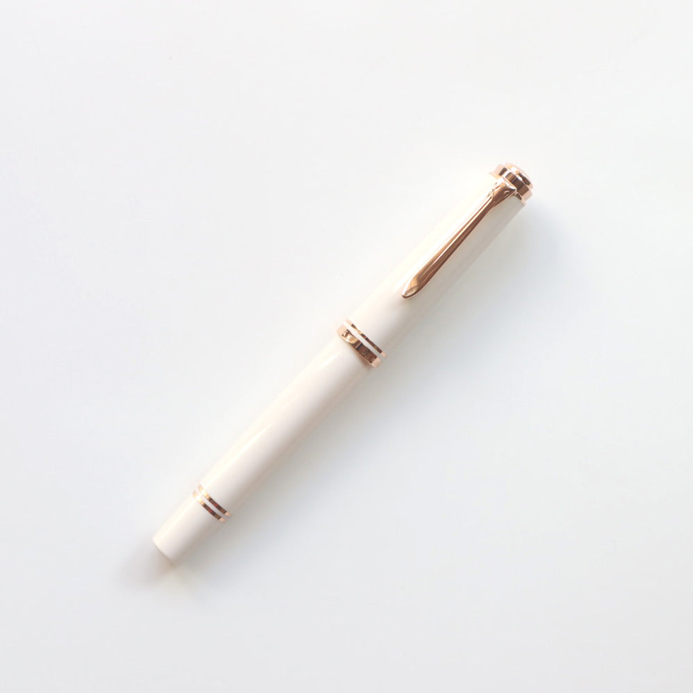 【限定品】Pelikan(ペリカン) 万年筆 スーベレーン600 ホワイト&ローズゴールド 極細字/細字/中字/太字