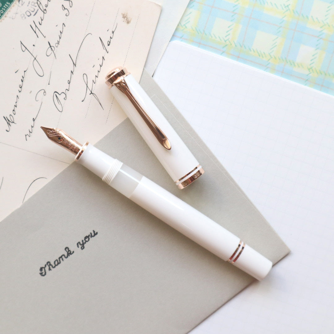 【限定品】Pelikan(ペリカン) 万年筆 スーベレーン600 ホワイト&ローズゴールド 極細字/細字/中字/太字