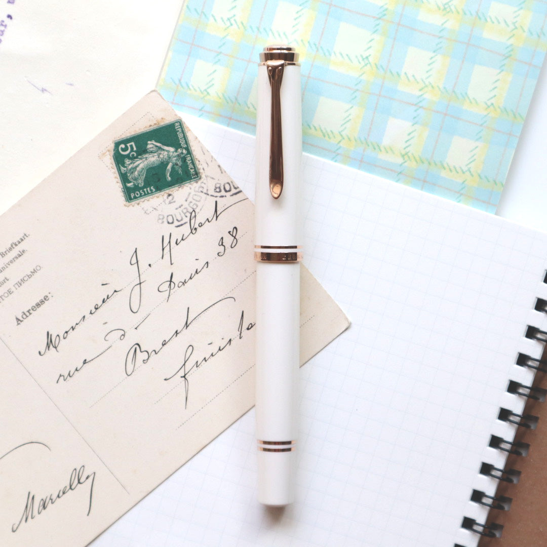 【限定品】Pelikan(ペリカン) 万年筆 スーベレーン600 ホワイト&ローズゴールド 極細字/細字/中字/太字