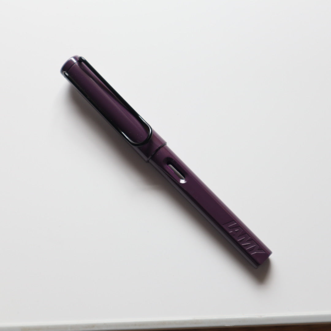 【限定品】LAMY(ラミー) 万年筆 サファリ ヴァイオレットブラックベリー 極細字/細字/中字